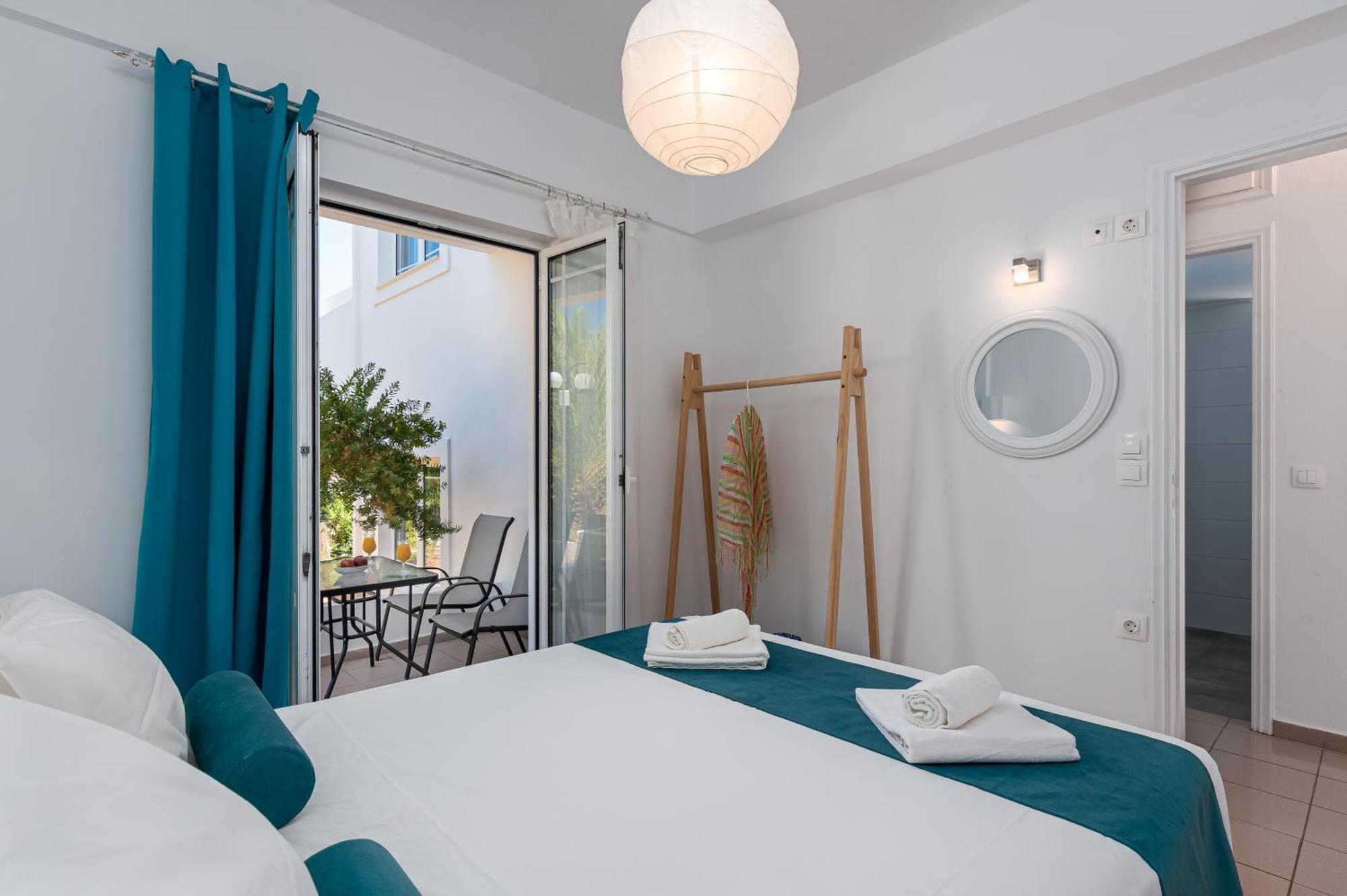 W Suites By Estia Sztalída Szoba fotó